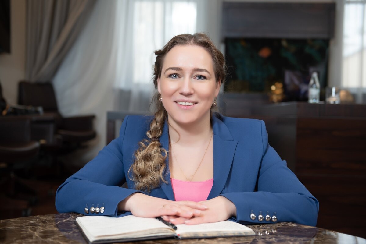 Светлана Кривошлыкова – председатель Союза детских и юношеских писателей, детский писатель, автор более ста сказок про Мохнатика и Веничкина, детских рассказов, новелл, пьес.