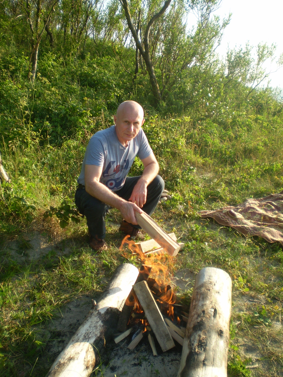Мое мнение по тому или иному вопросу,  мое отношение к происходящему вокруг  - это 
моя и только моя ТОЧКА ЗРЕНИЯ
