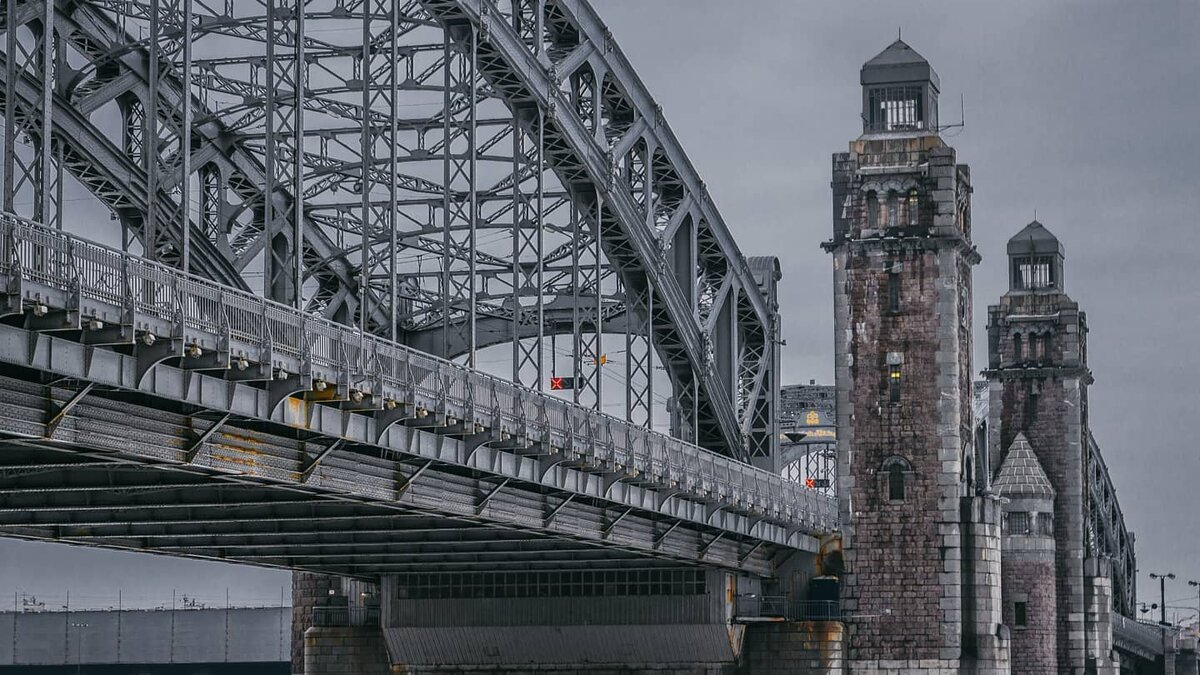 Большеохтинский мост. Фото из личного архива.