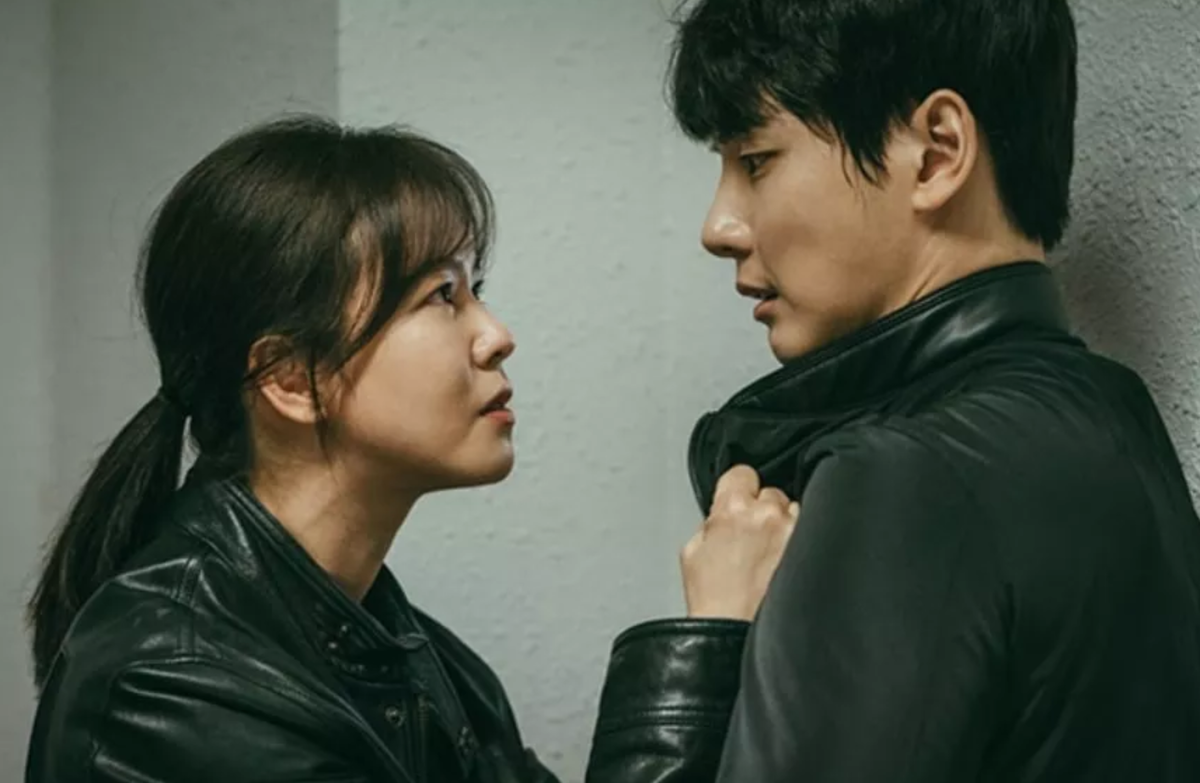 Кровь корейский сериал. Учитель ким доктор романтик дорама. Могила девушки 2014 дорама. Дорама про умирающую девушку. Дорама про умирающую девушку.