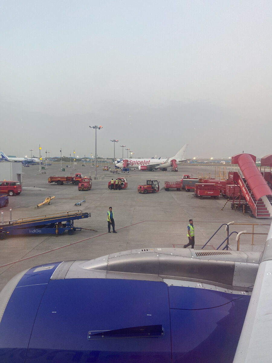 Часть самолета. 