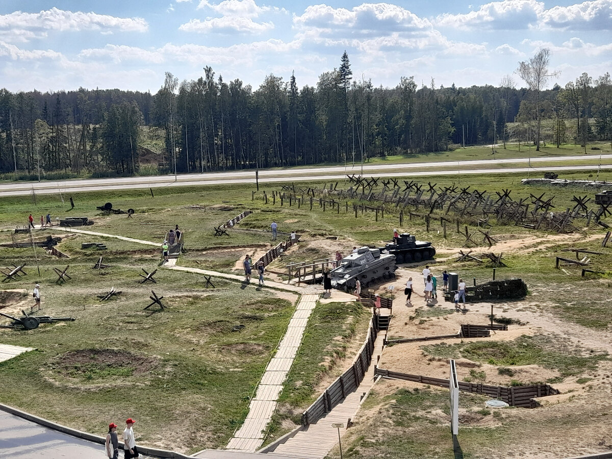 Поле победы. Парк Патриот Кубинка. Парк Патриот Церковь. Храм в парке Патриот. Кубинка парк Патриот храм Вооруженных.