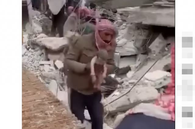    Что известно о женщине, родившей под завалами после землетрясения в Сирии?