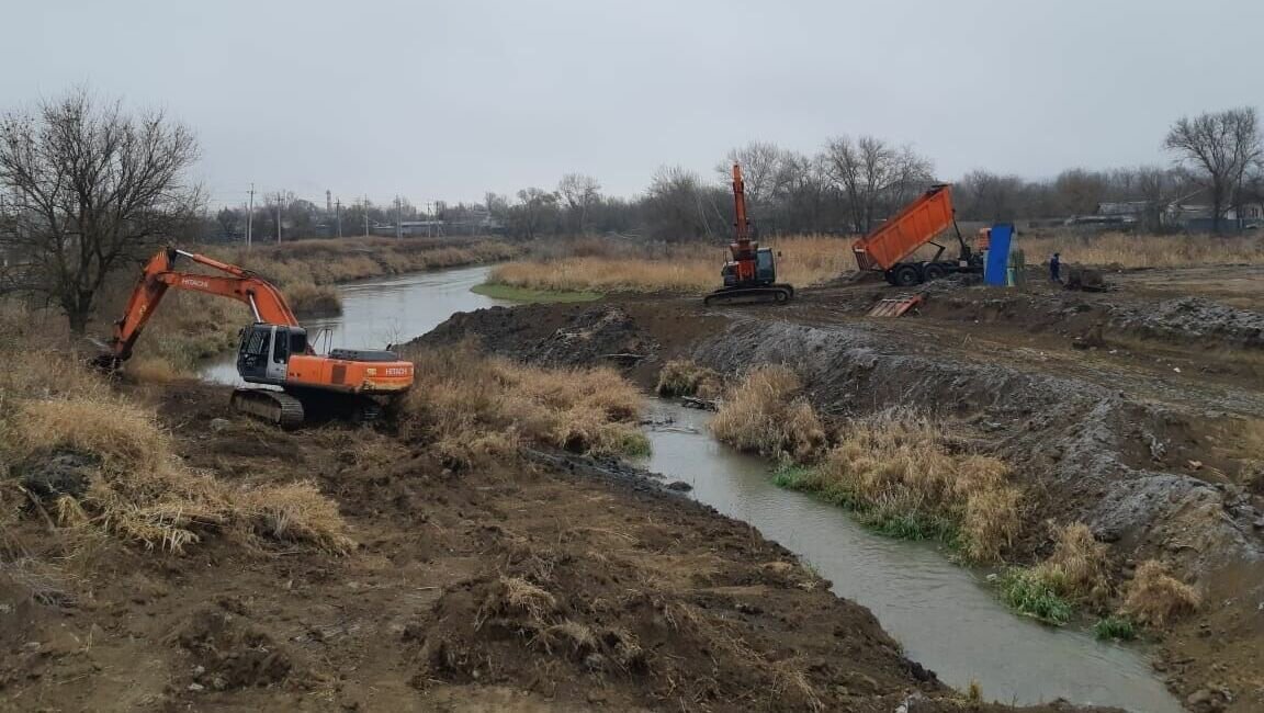     Контракт касался проведения берегоукрепительных работ в городе Зеленокумске, следует из материалов дела.