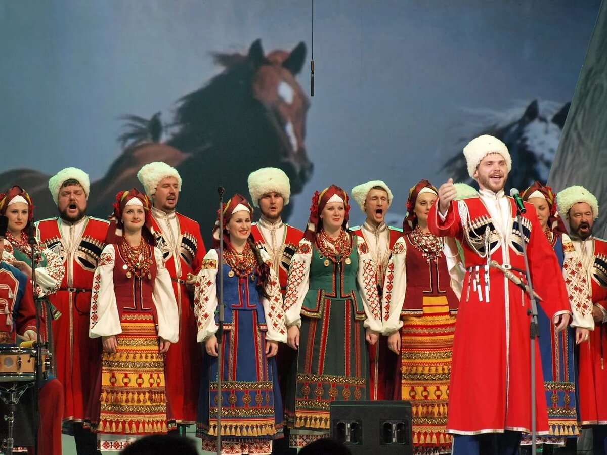 Кубанский Казачий Хор. Фото с сайта https://yandex.ru/images/search?pos=5&from=tabbar&img_url=https%3A%2F%2Fmadridru.es%2Fwp-content%2Fuploads%2F2017%2F01%2Fkub.jpeg&text=%D0%BA%D1%83%D0%B1%D0%B0%D0%BD%D1%81%D0%BA%D0%B8%D0%B9%20%D0%BA%D0%B0%D0%B7%D0%B0%D1%87%D0%B8%D0%B9%20%D1%85%D0%BE%D1%80&rpt=simage