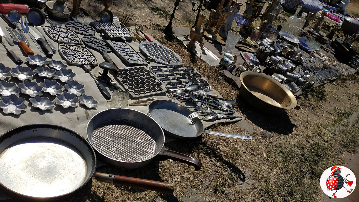 Вон он - таз - вдалеке стоит и блестит боками на солнышке    --->>>