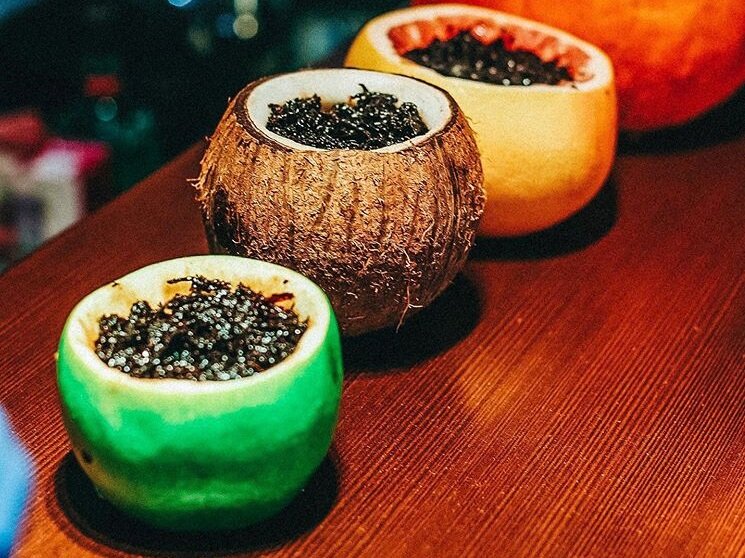 Забитые фруктовые чаши для кальяна