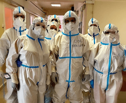 Врач посоветовал употреблять не более 1,8 тысячи калорий в день.