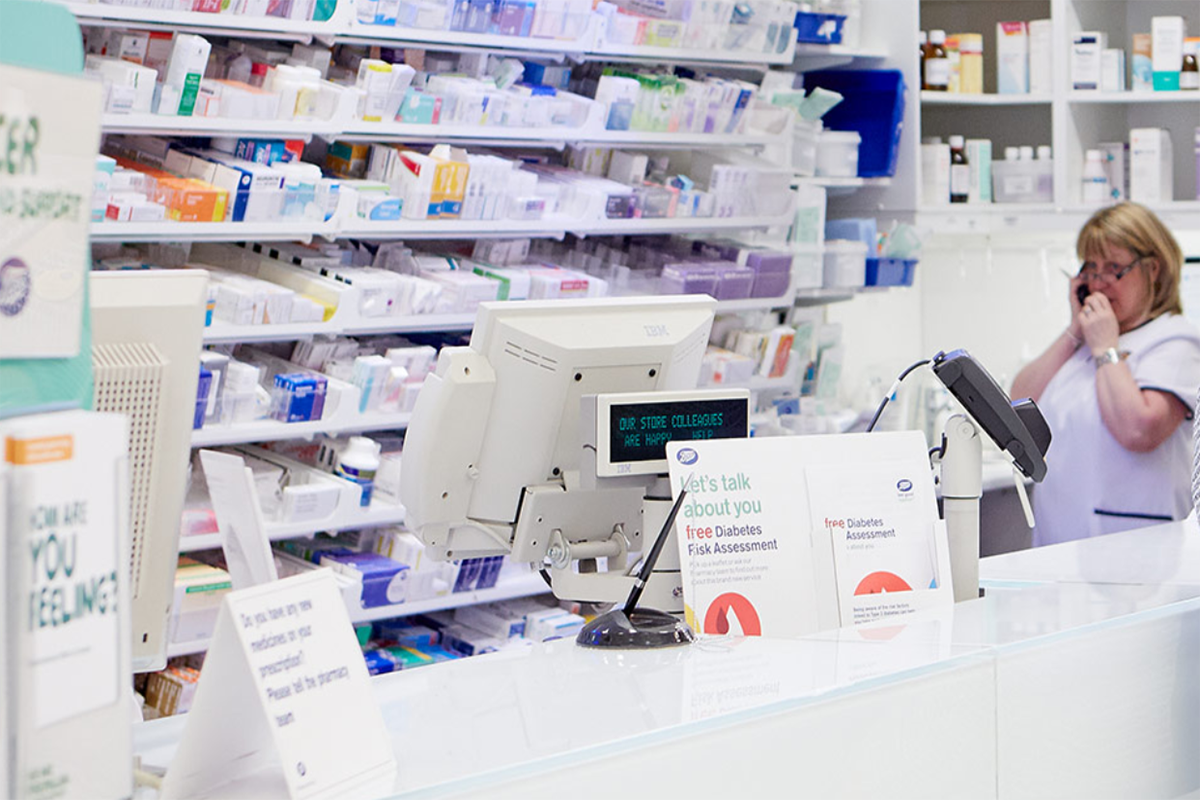 Сетевая аптека в Англии. Фото из свободных источников в сети интернет