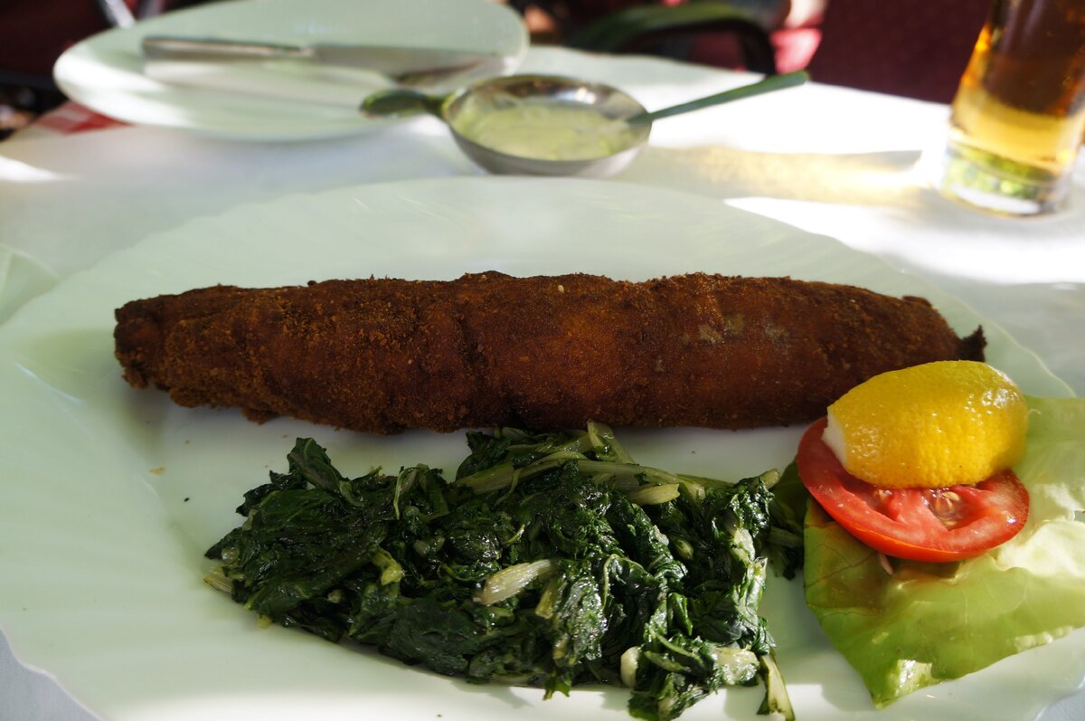 Например, еда -- Шницель по-сербски.  