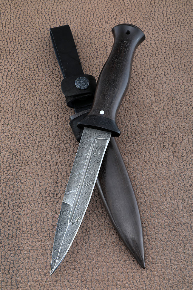 Нож Легионер из дамасской стали
