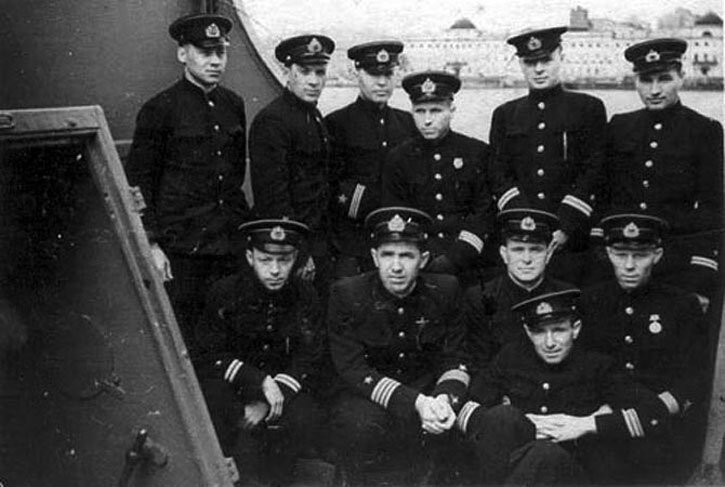 Командный состав подводной лодки Л-3, лето 1942 года