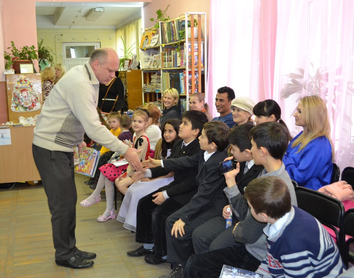 Уважительное рукопожатие — тоже часть воспитания