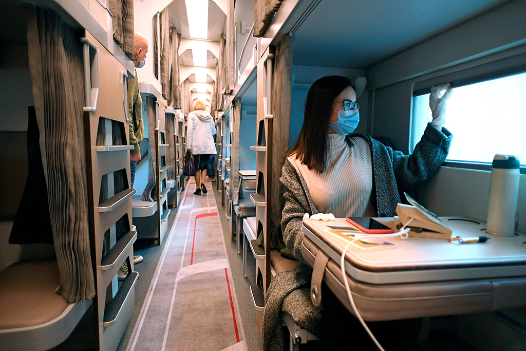 Дизайн, конечно, далек от современного, с вагонами Японии и Китая  даже не сравнить