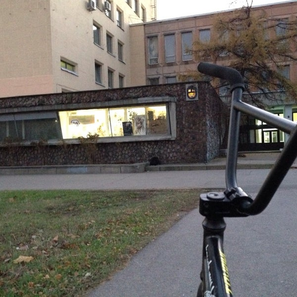 Тот самый карниз "дома скалолазов"