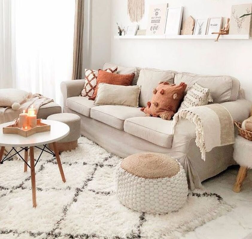 Интерьер гостиной малой площади в скандинавском стиле.