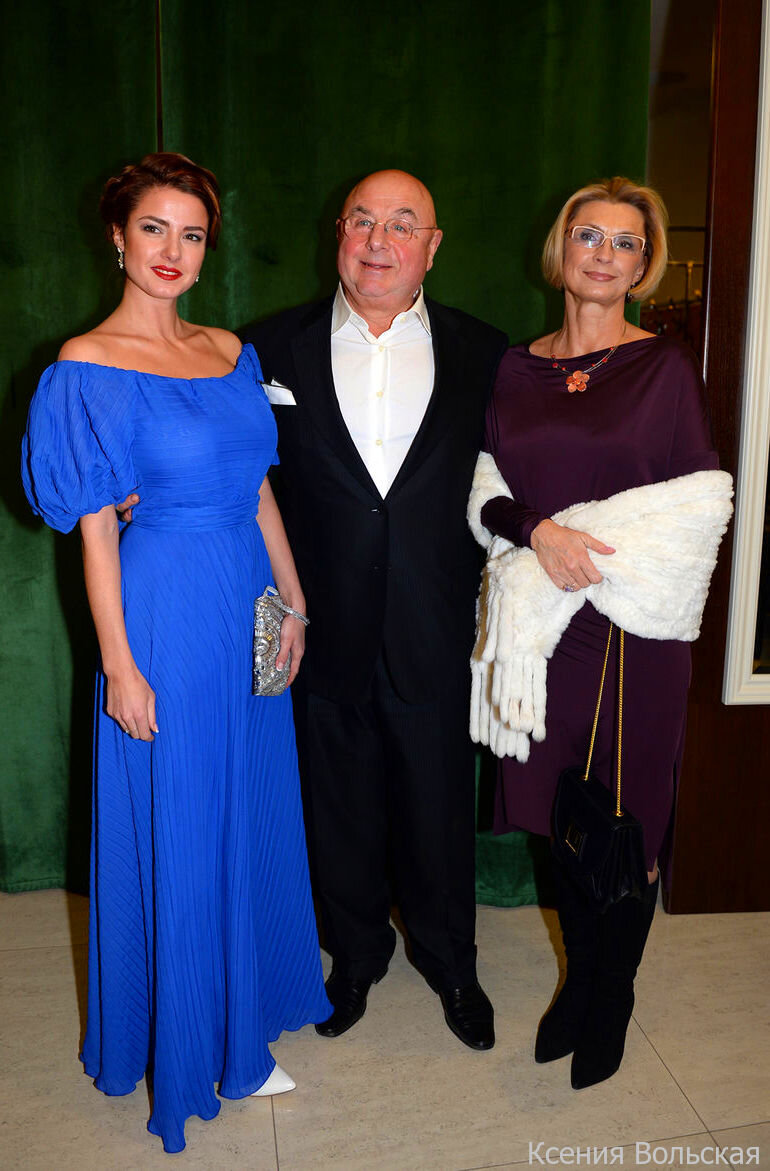 С женой Натальей и дочерью Полиной 