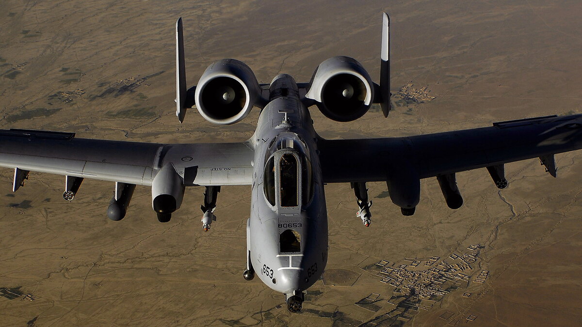 Дозвуковой штурмовик Fairchild Republic A-10 «Thunderbolt II» 