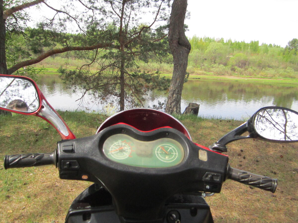 Вот так это выглядит "изнутри". Вращаем правую рукоятку - и вперед!