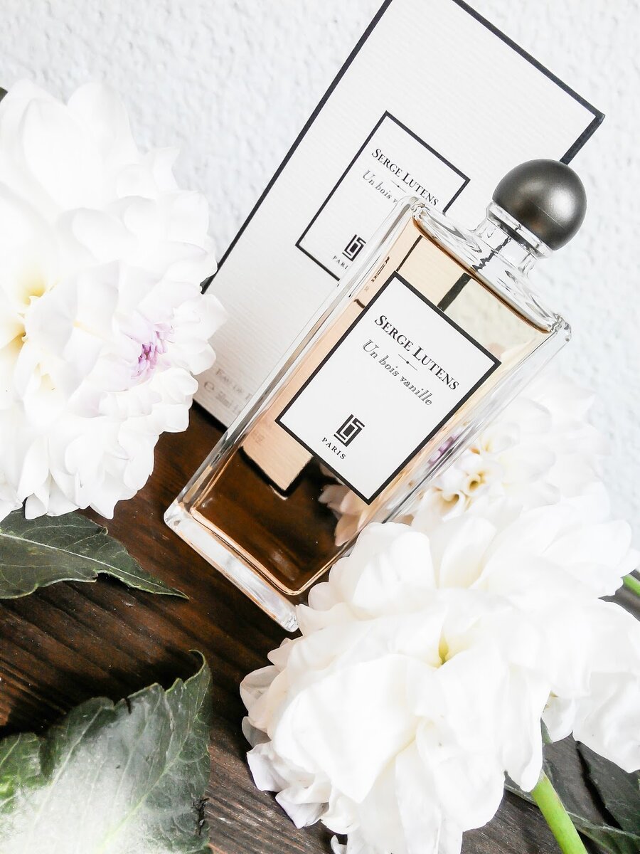 Un Bois Vanille от Serge Lutens