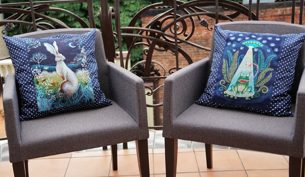 "Заяц под покровом ночи" и "НЛО", производитель РТО, все фото автора, листайте галерею