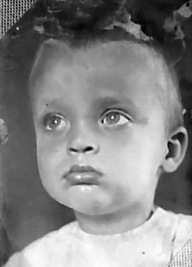 Дворжецкий в детстве