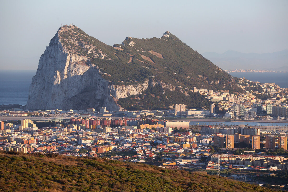 Источник: https://vseovisah.ru/oformlenie/europa/viza-v-gibraltar.html