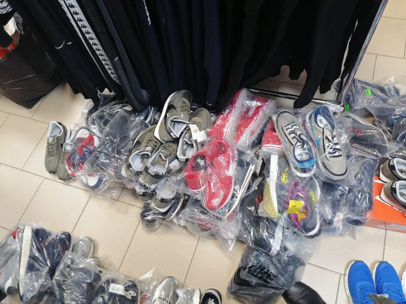 В Тверской области торговали поддельными New Balance, Nike и Reebok
