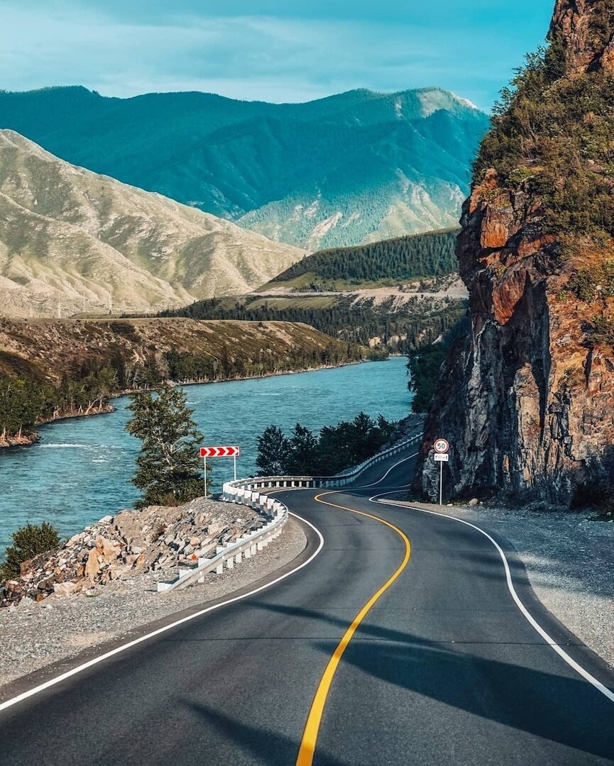 Топ 10 самых дорог. Дорога адлер красная поляна. Трасса адлер красная поляна. Автодороги индии. Каракорумское шоссе опасная дорога.