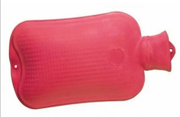 Во времена моей службы, грелки - самая оптимальная тара для заброса водки. Фото из интернета. 