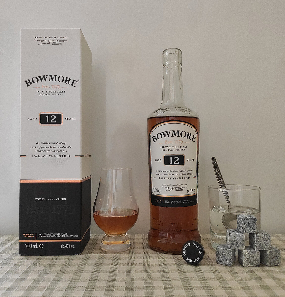 Виски bowmore 12. Олд Молт виски. Дымный виски. Bowmore. Классический дымный виски.