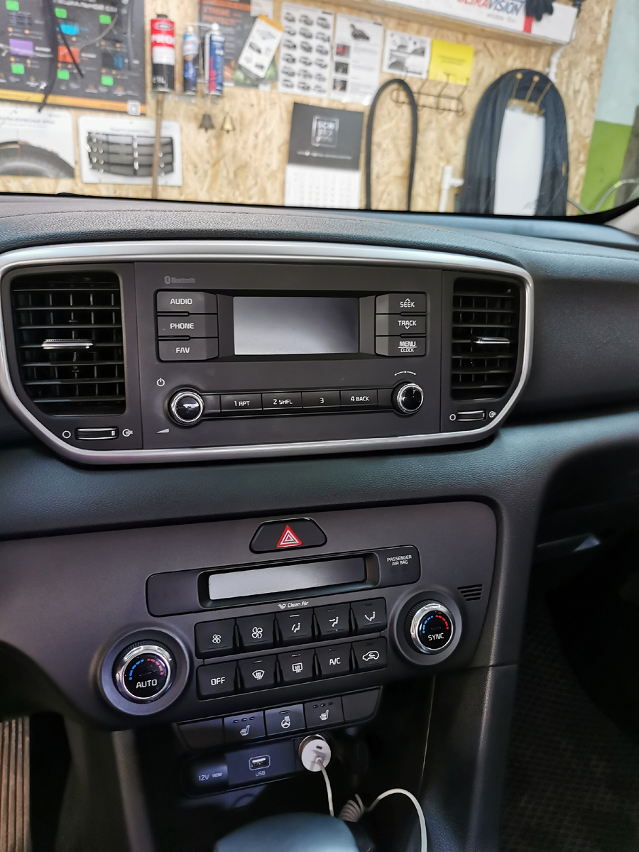 Штатная старая мультимедиа 