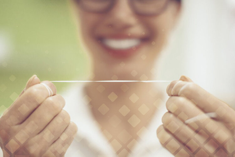 Нить – важный, но, к сожалению, недооцененный предмет для ухода за зубами. Фото: Яндекс.Картинки. 