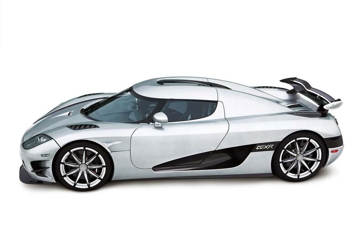 Машина Koenigsegg CCXR Trevita