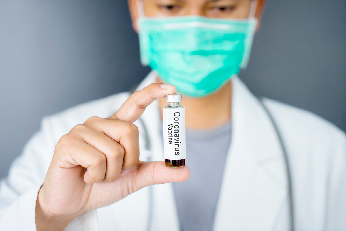 ЭпиВак - пептидная вакцина. Зарегистрирована в сентябре прошлого года.