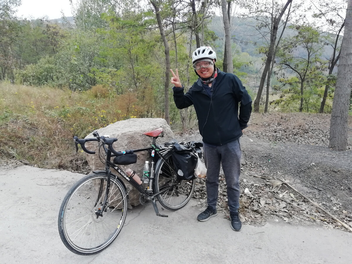 В сумках обязательно есть энергетический напиток