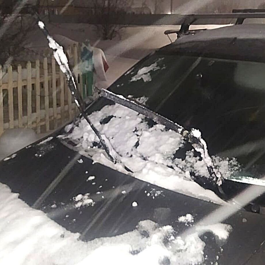 Поднятые дворники