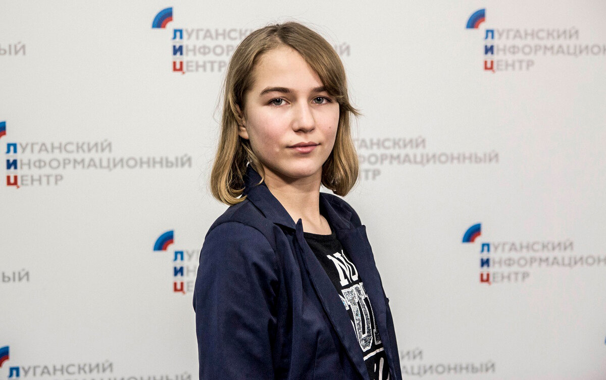 Фаина Савенкова, 13-летняя писательница из Луганска