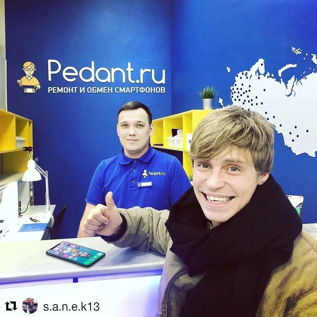 Александр Головин, актёр театра и кино.