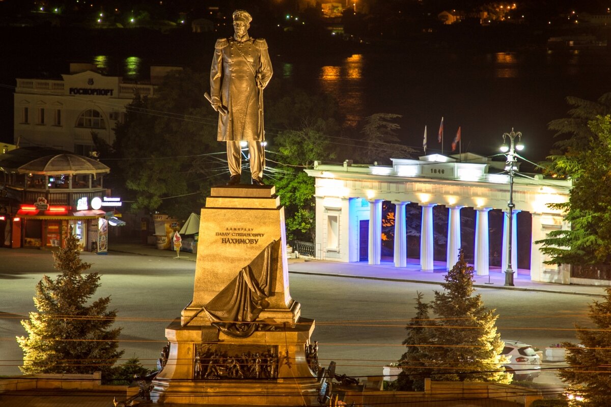 нахимовская площадь севастополь