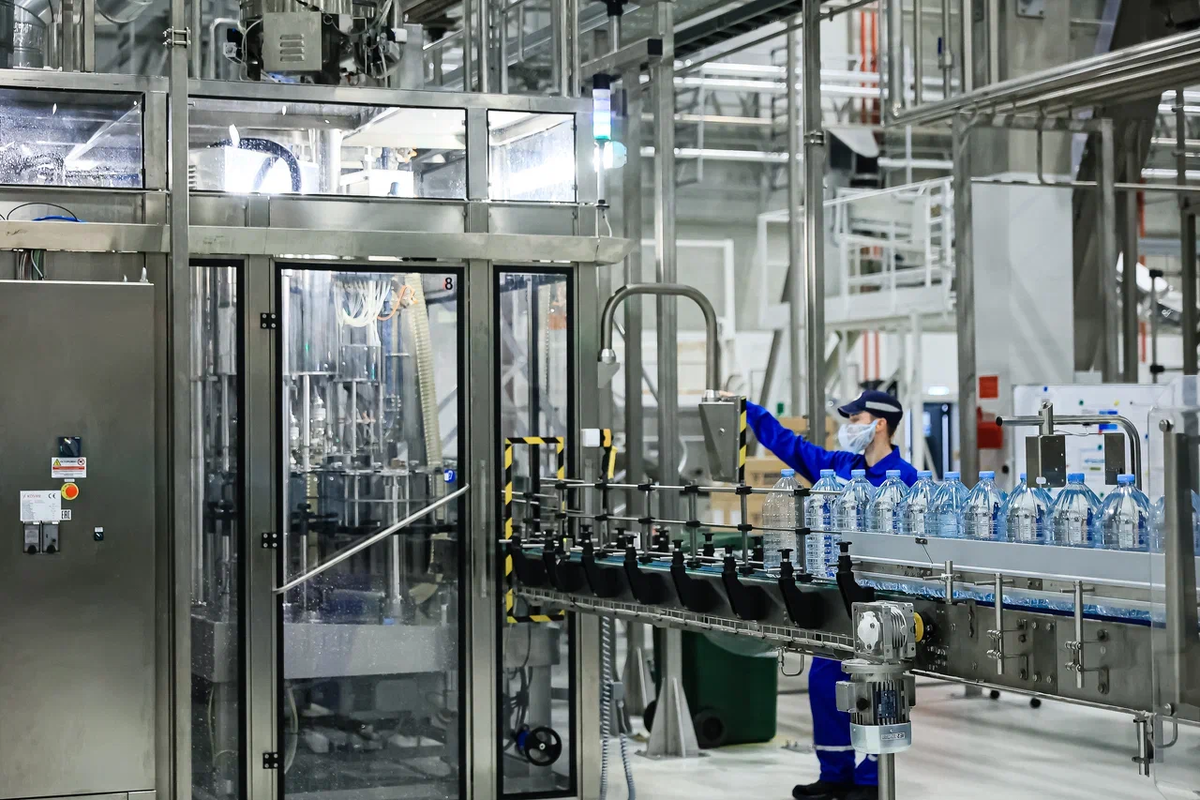 завод святой источник глазово. святой источник кострома завод. завод святой источник в глазово территория. участники строительства завода. производство напитков.