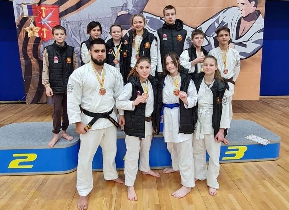     Липецкую область на турнире представили спортсмены региональной федерации всестилевого каратэ. Фото из телеграм-канала Спорт48.