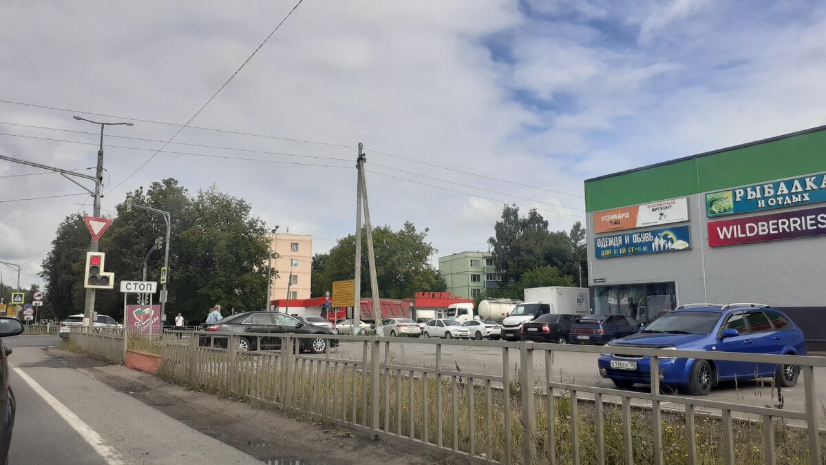 Магазин "Магнит у дома". Не реклама и не антиреклама! 😁 Бронницы, МО, пересечение М5 и А107. Фото автора