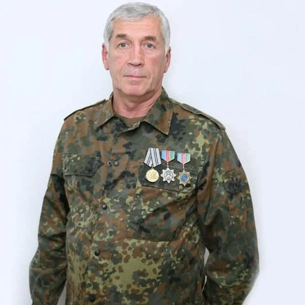 Источник: https://avatars.mds.yandex.net/get-zen_doc/3531468/pub_5f35410eff8ddd23cae8c1cd_5f354fbfff8ddd23ca4302c7/scale_2400 