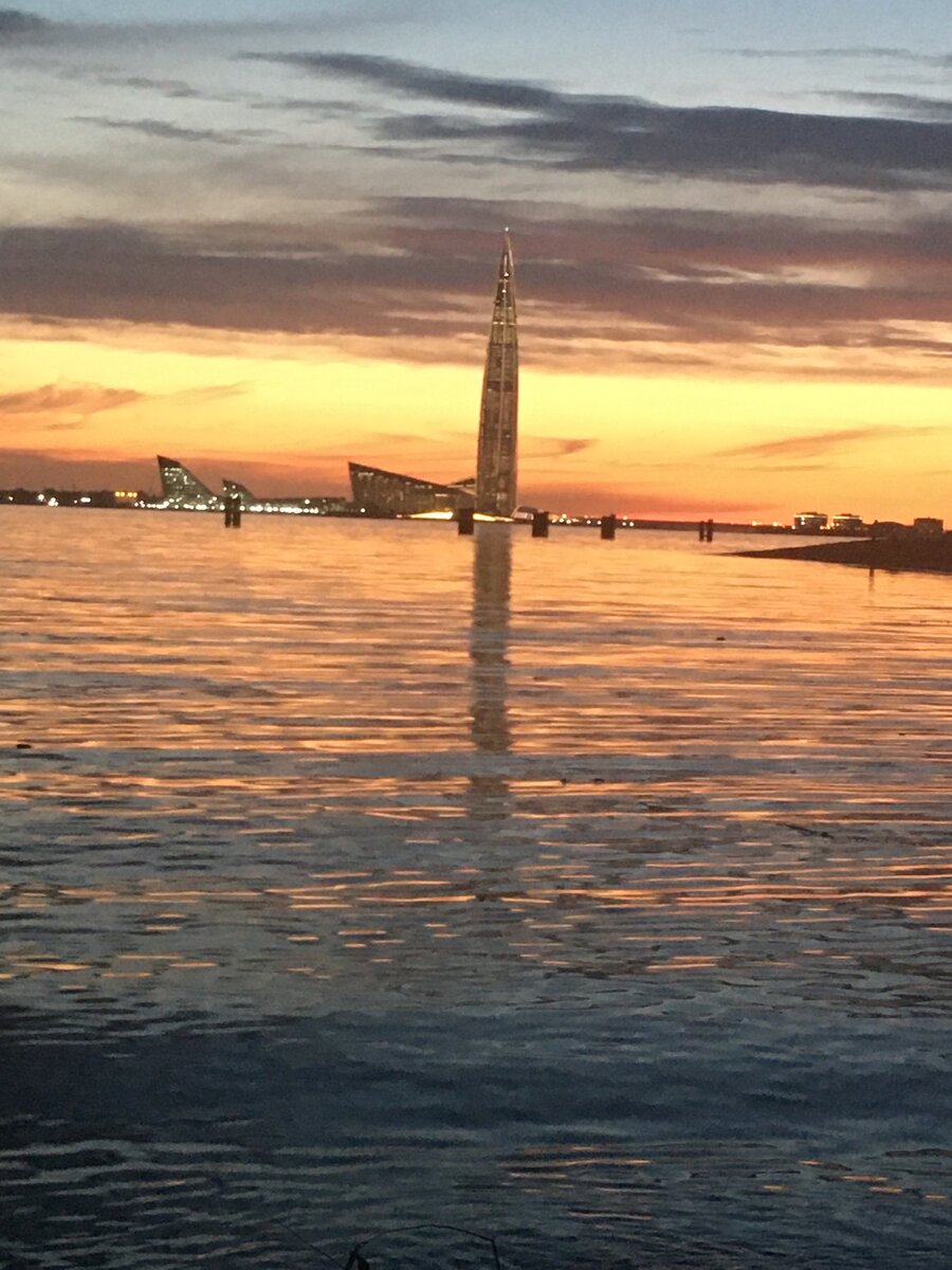 Вид на Лахту с пляжа ВО