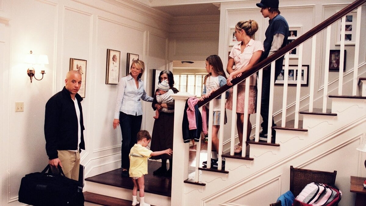 «Лысый нянька: Спецзадание» (англ. The Pacifier) — американский комедийный боевик 2005 года.