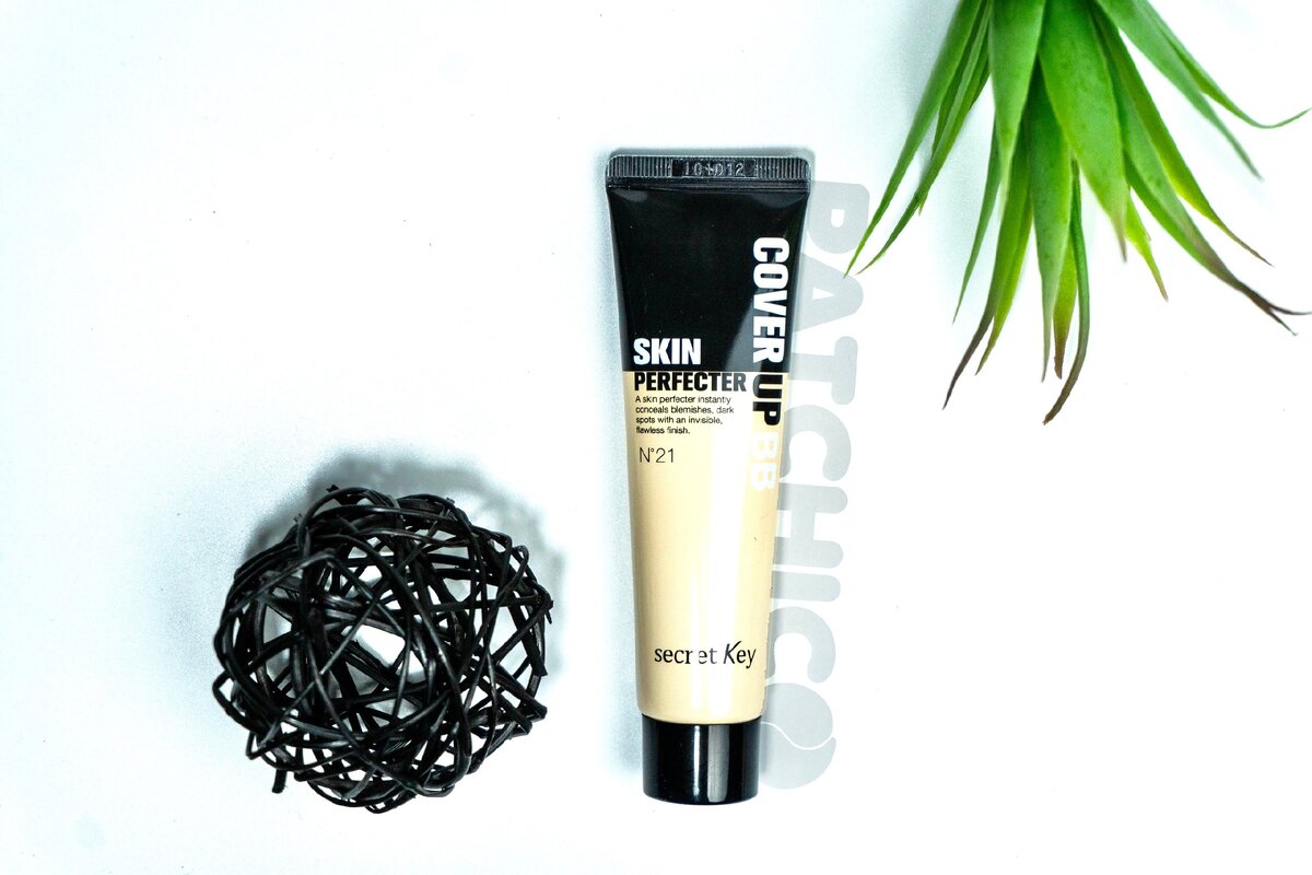 На фото: корейский BB-крем Cover Up Skin Perfecter от Secret Key.