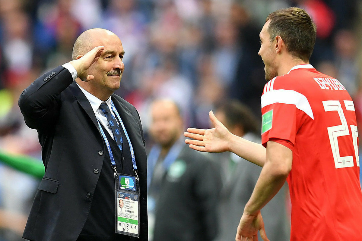 Станислав Черчесов и Артём Дзюба на Чемпионате Мира-2018. Фото с сайта yandex.ru