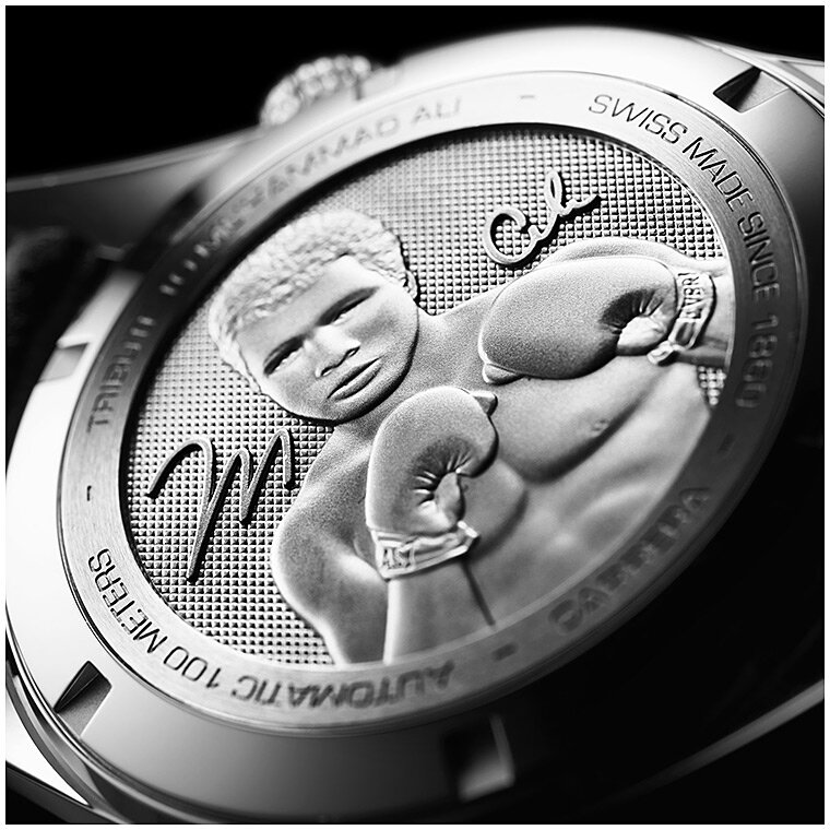 Тыльная сторона TAG Heuer WAR2A11.FC6337 Special Edition Tribute to Muhammad Ali с сайта https://www.haroldltd.ru/
