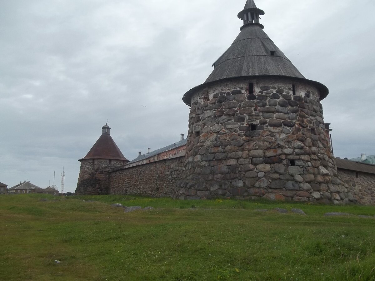 При необходимости монастырь может стать тюрьмою